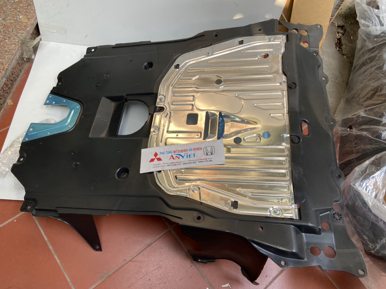 Chắn bùn gầm máy xe Honda CIVIC 2019